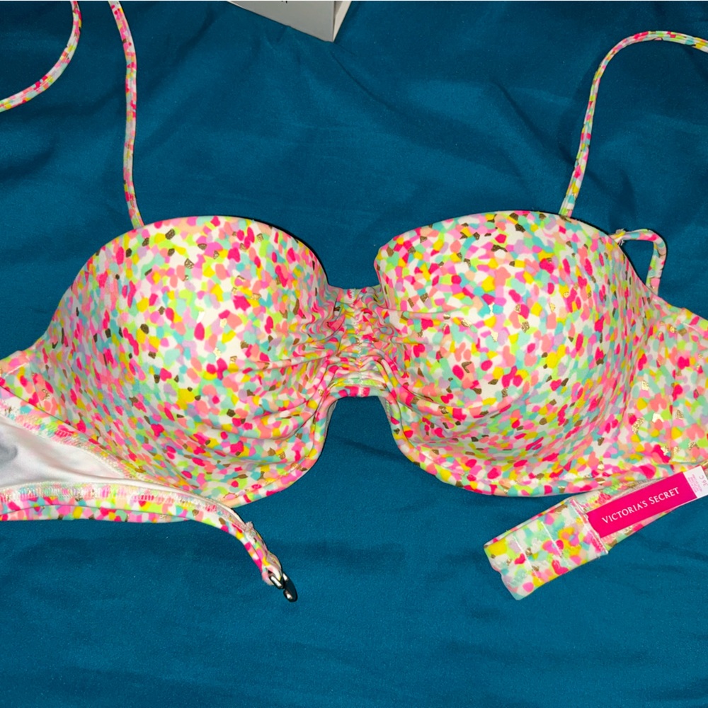 Victoria Secrete swimsuit top C36
